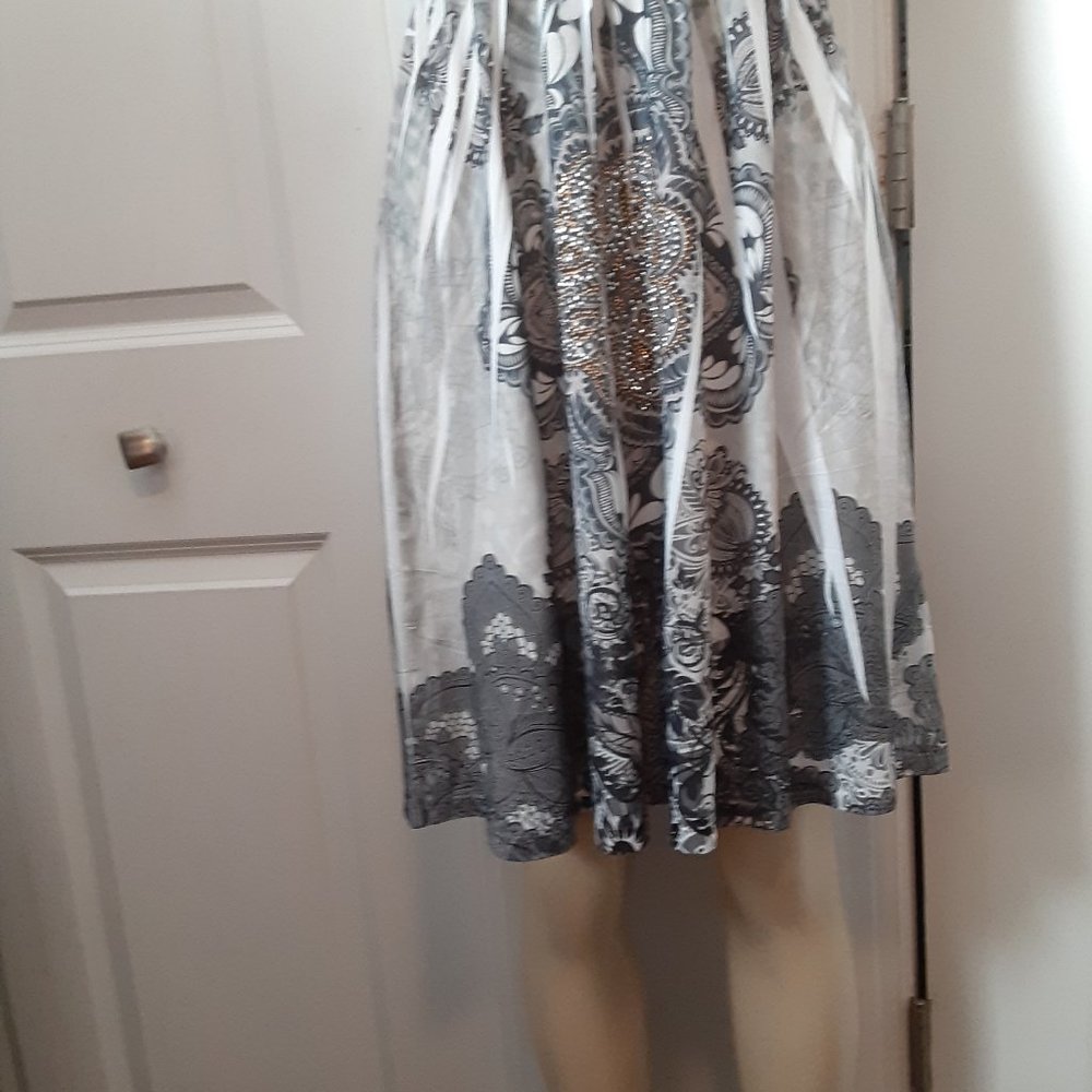 Y2K In Gear gray & white halter dress brown beads on halter - Picture 11 of 15